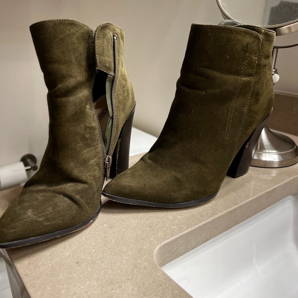 Just Fab booties - Dark Green - size 9